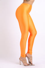 High Waisted shiny nylon leggings in Plus Size