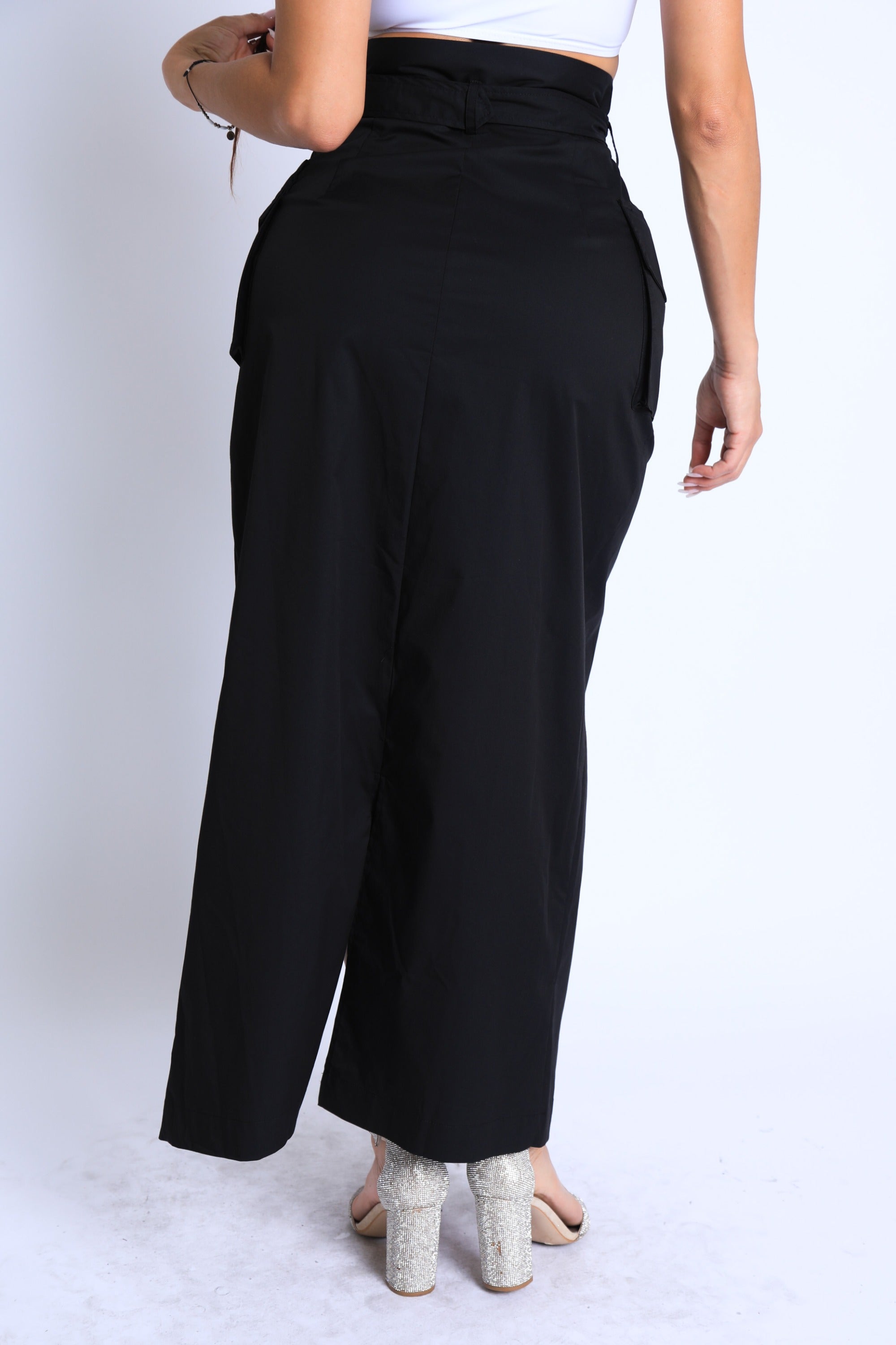 Asymmetric Pockets Detailed Maxi Skirt