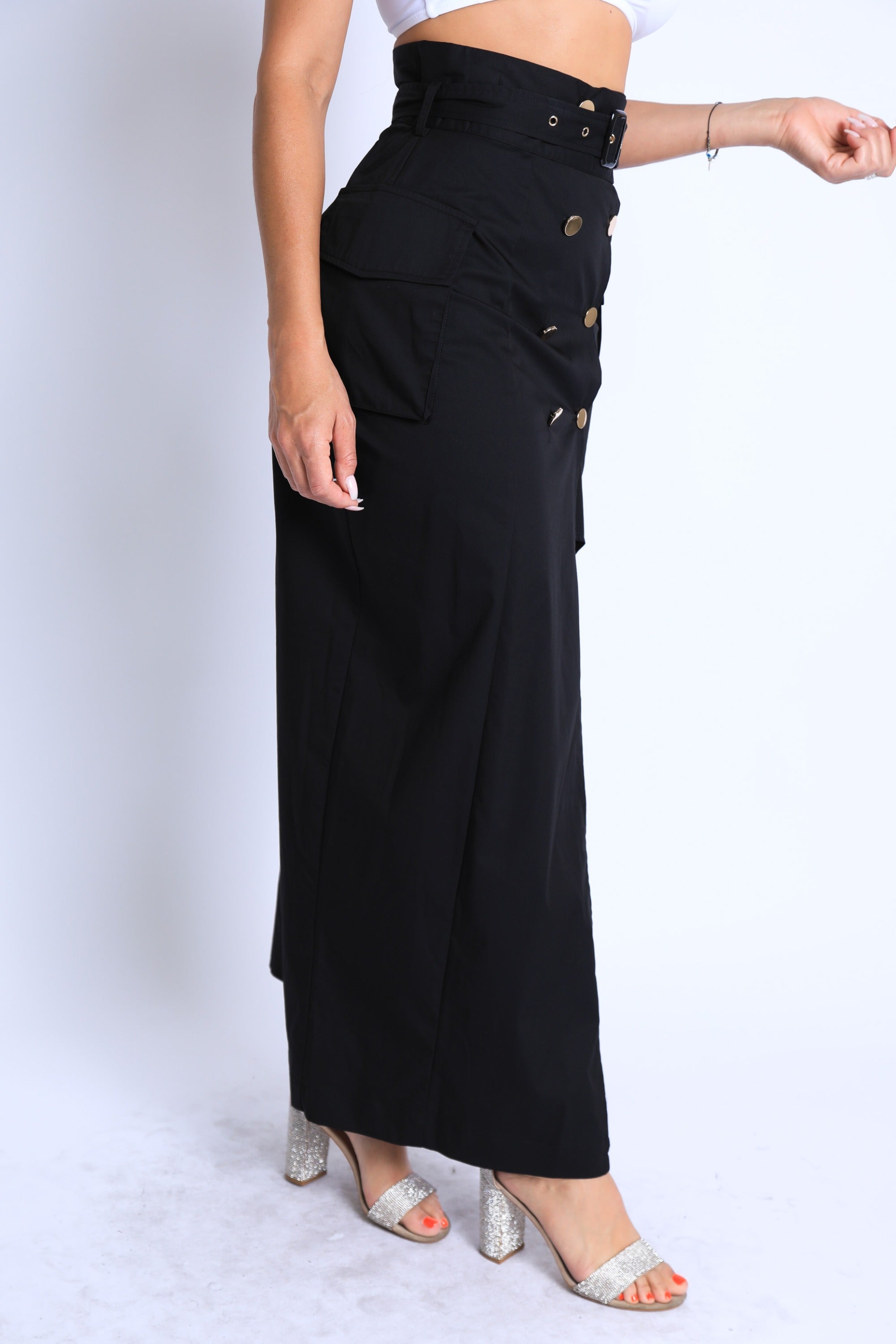 Asymmetric Pockets Detailed Maxi Skirt