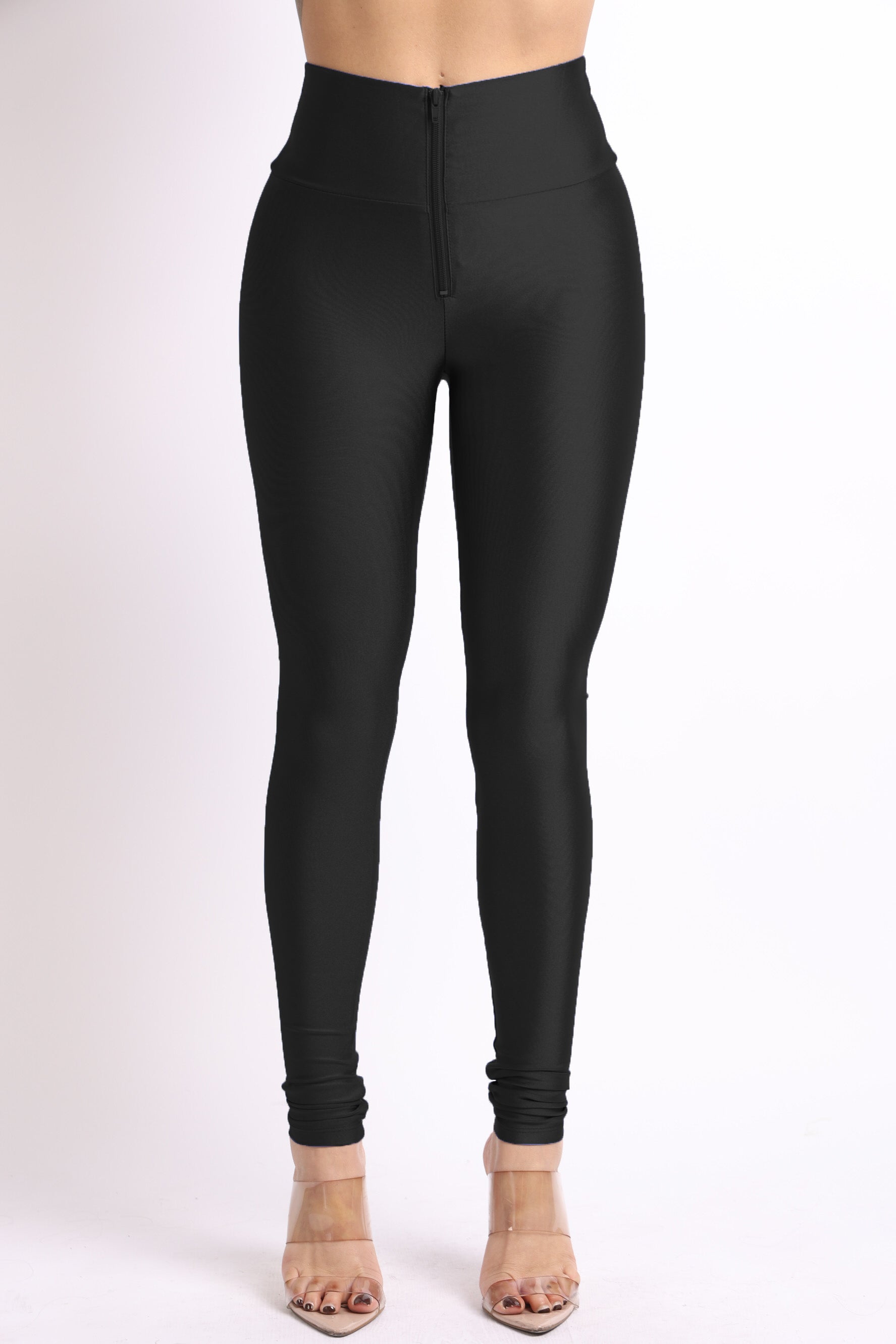 High Waisted shiny nylon leggings in Plus Size