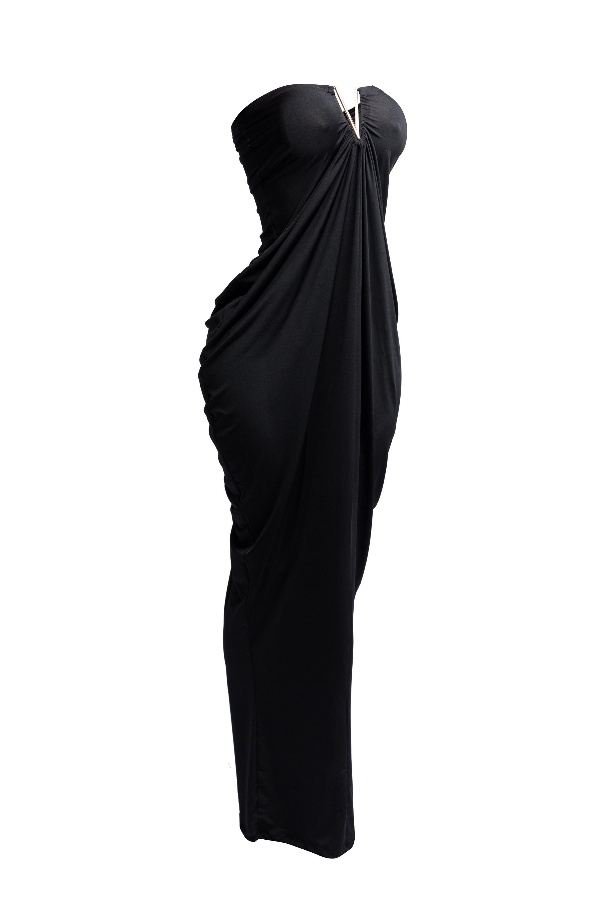 V shape trim detailed draping body strapless maxi dress