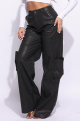 Wide leg pants with pockets