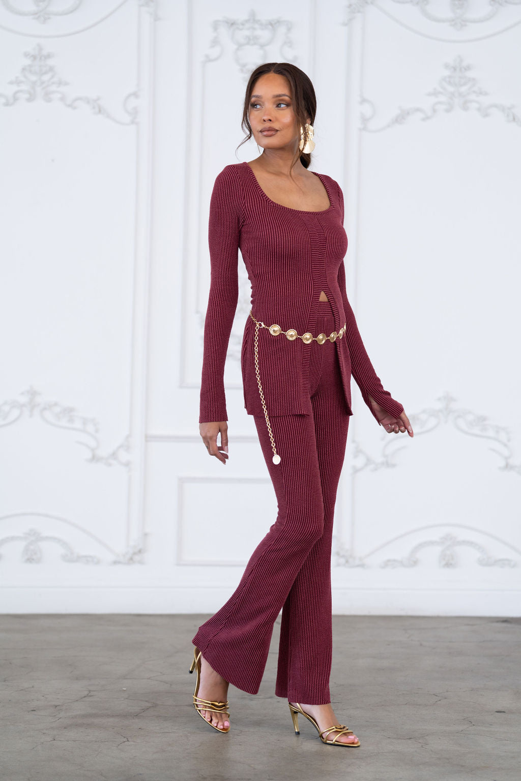 Rib fabric twisted front cut out detailed top & pants set